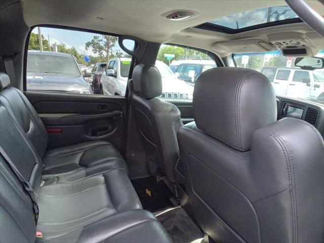 used 2004 Chevrolet Avalanche car, priced at $8,499
