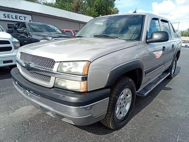 used 2004 Chevrolet Avalanche car, priced at $8,499