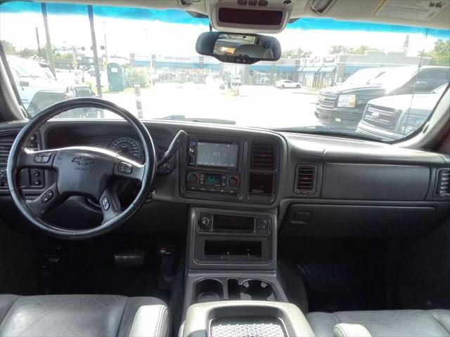 used 2004 Chevrolet Avalanche car, priced at $8,499