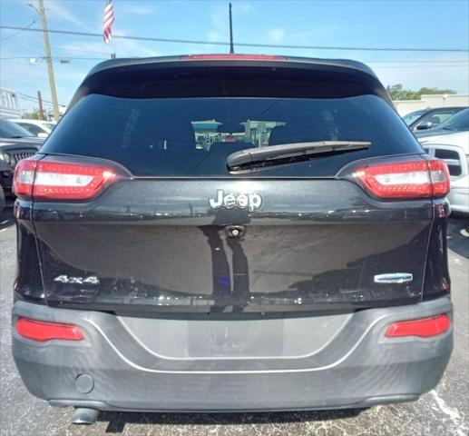 used 2015 Jeep Cherokee car, priced at $7,999