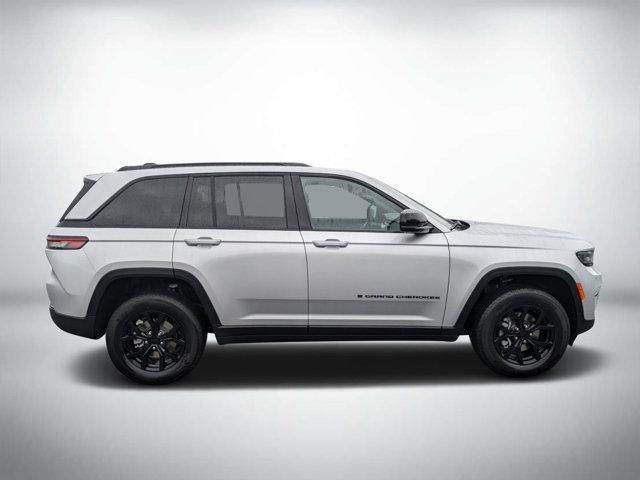 new 2025 Jeep Grand Cherokee car, priced at $45,025