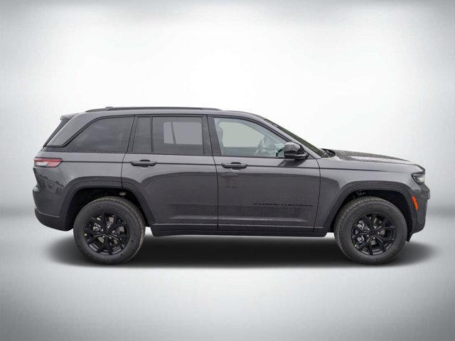 new 2025 Jeep Grand Cherokee car, priced at $45,025