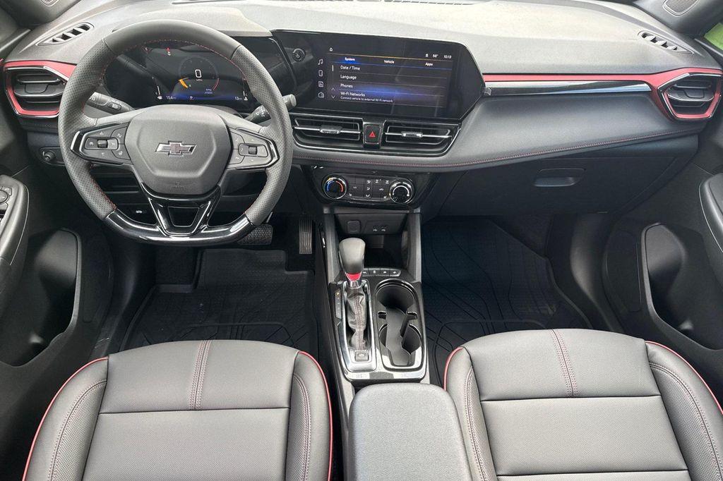 new 2025 Chevrolet TrailBlazer car, priced at $27,499