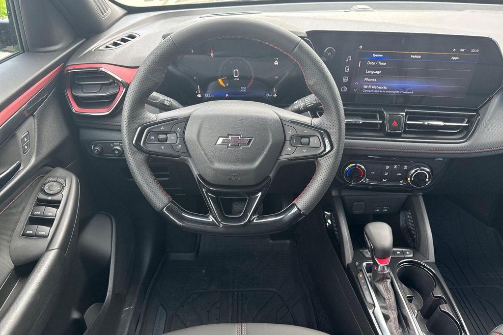 new 2025 Chevrolet TrailBlazer car, priced at $27,499