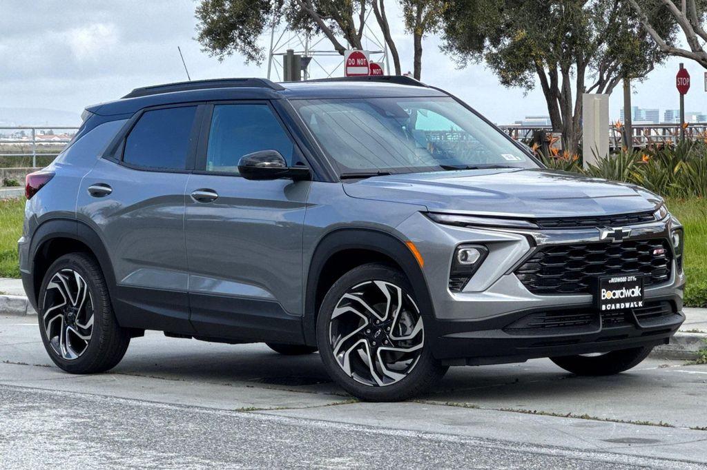 new 2025 Chevrolet TrailBlazer car, priced at $27,499