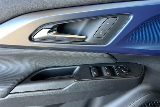 new 2025 Chevrolet Equinox EV car, priced at $40,595