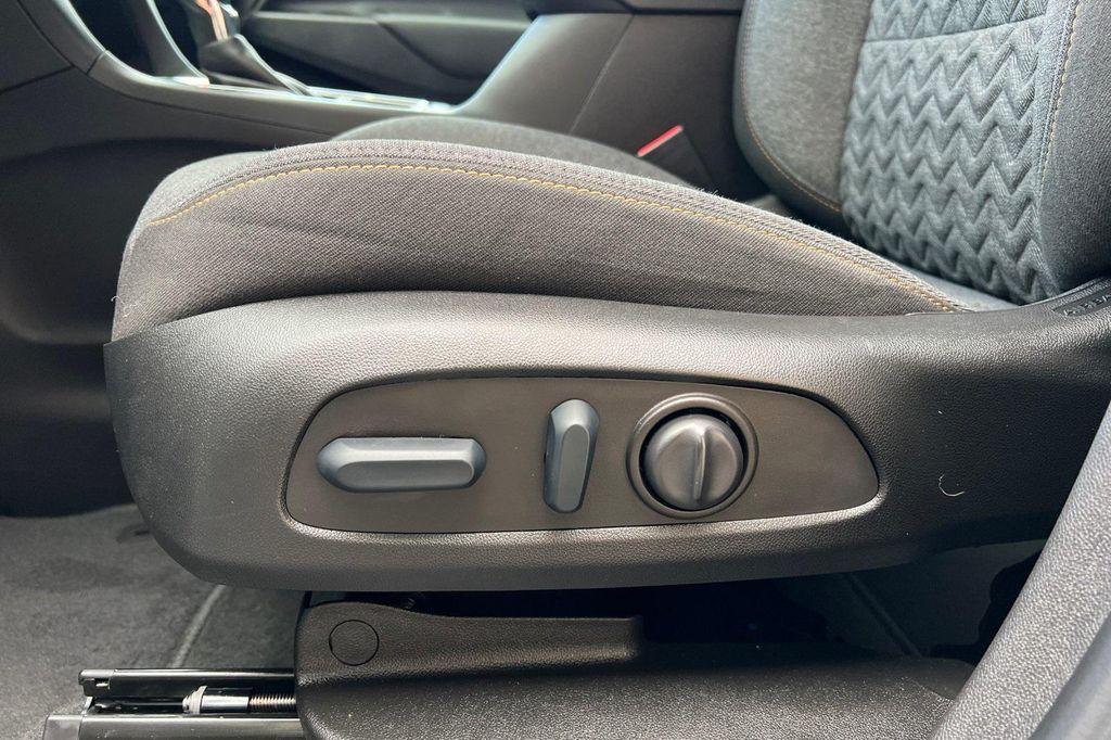 used 2022 Chevrolet Equinox car, priced at $21,301