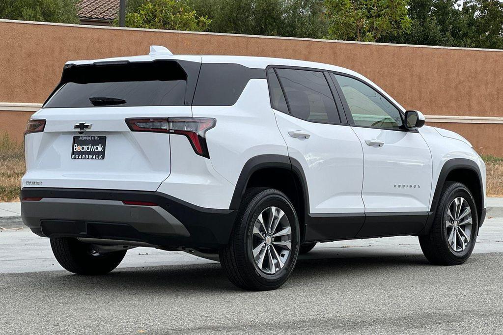 new 2026 Chevrolet Equinox car, priced at $30,017