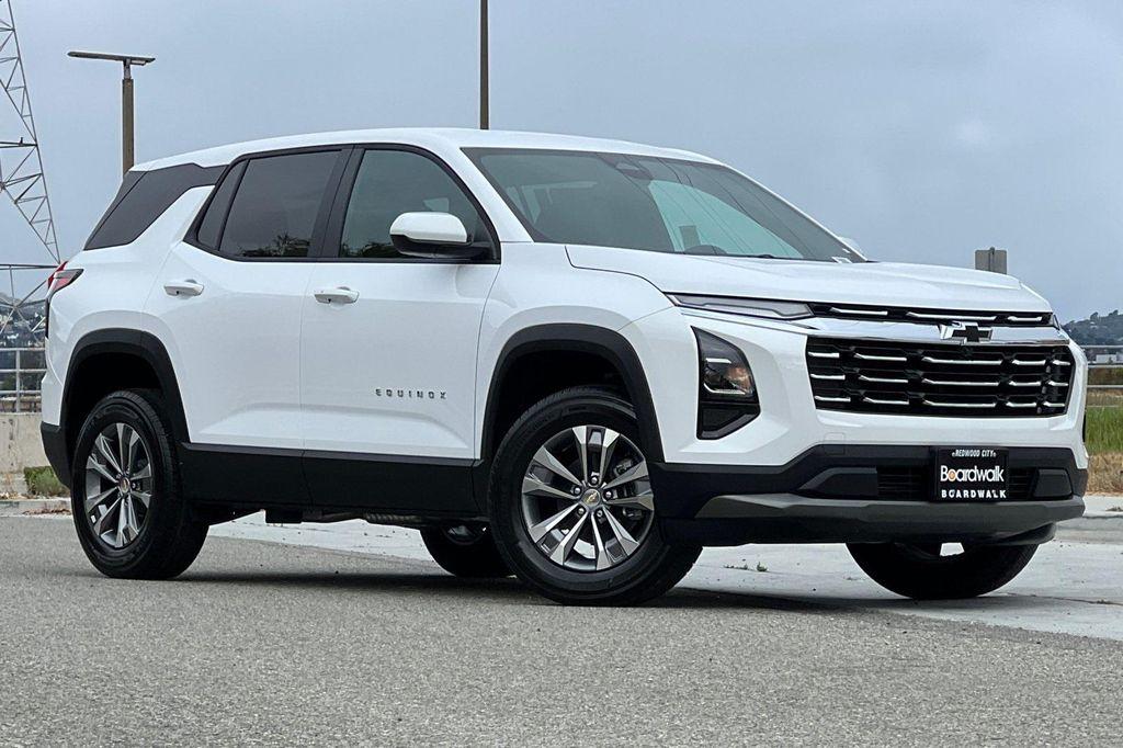 new 2026 Chevrolet Equinox car, priced at $30,017