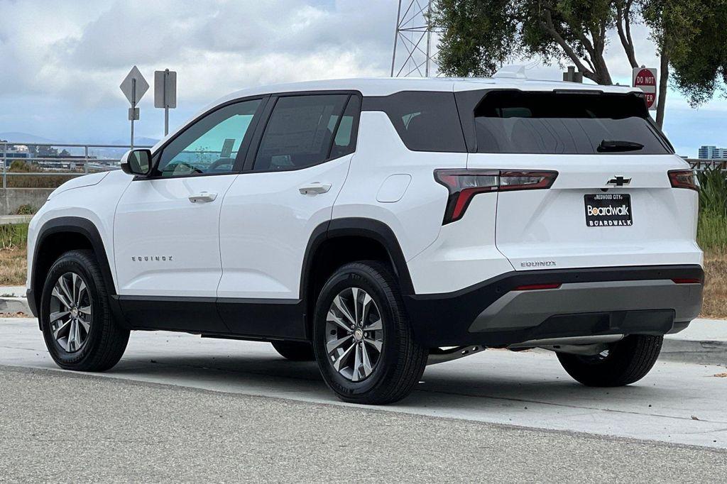 new 2026 Chevrolet Equinox car, priced at $30,017