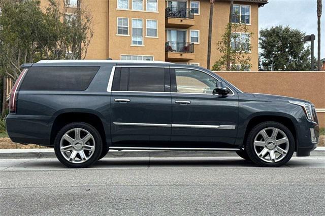 used 2019 Cadillac Escalade ESV car, priced at $45,495