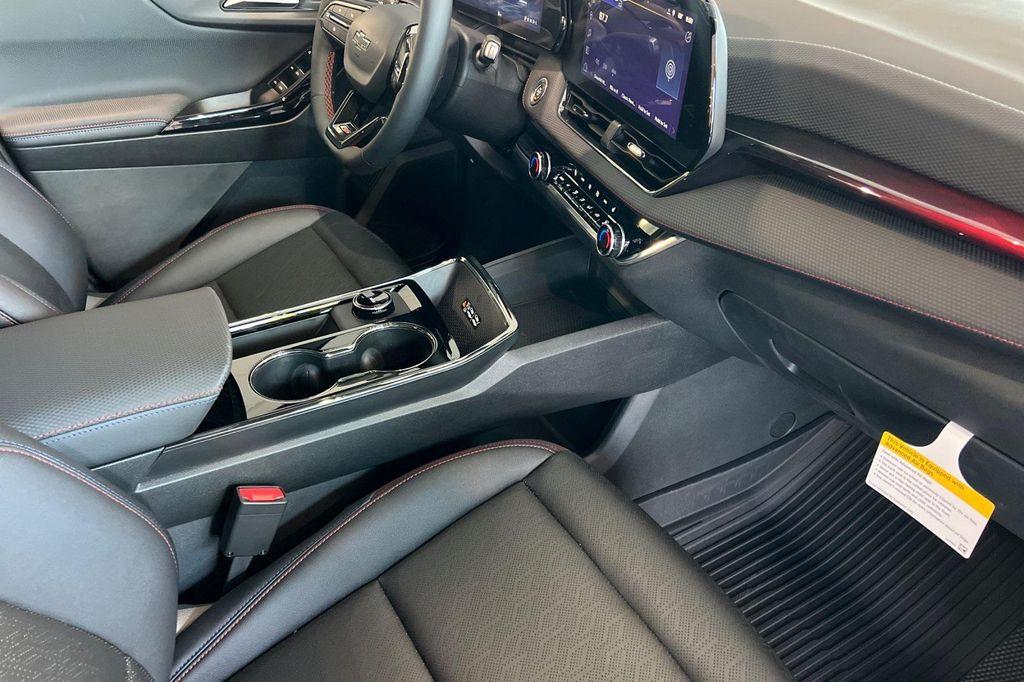 new 2026 Chevrolet Equinox car, priced at $38,437