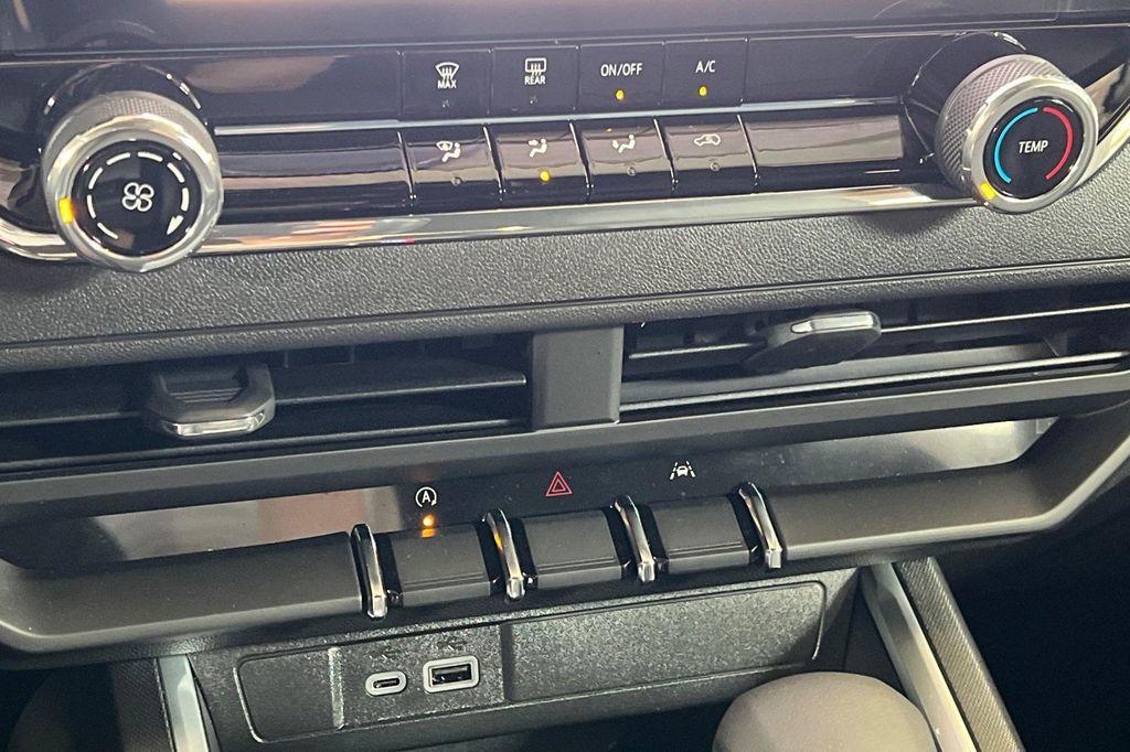 new 2025 Chevrolet Colorado car, priced at $34,599