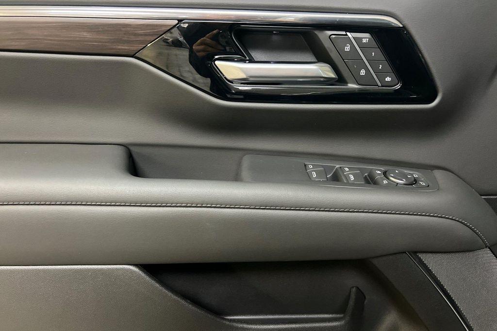 new 2026 Chevrolet Suburban car, priced at $85,970