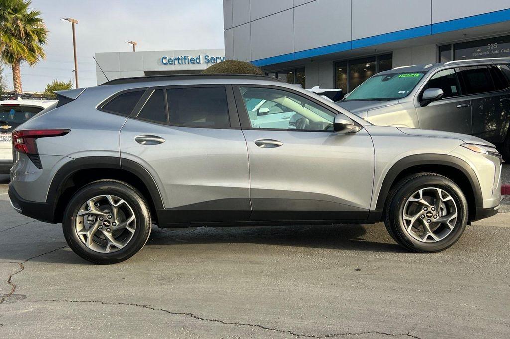 new 2026 Chevrolet Trax car, priced at $26,280