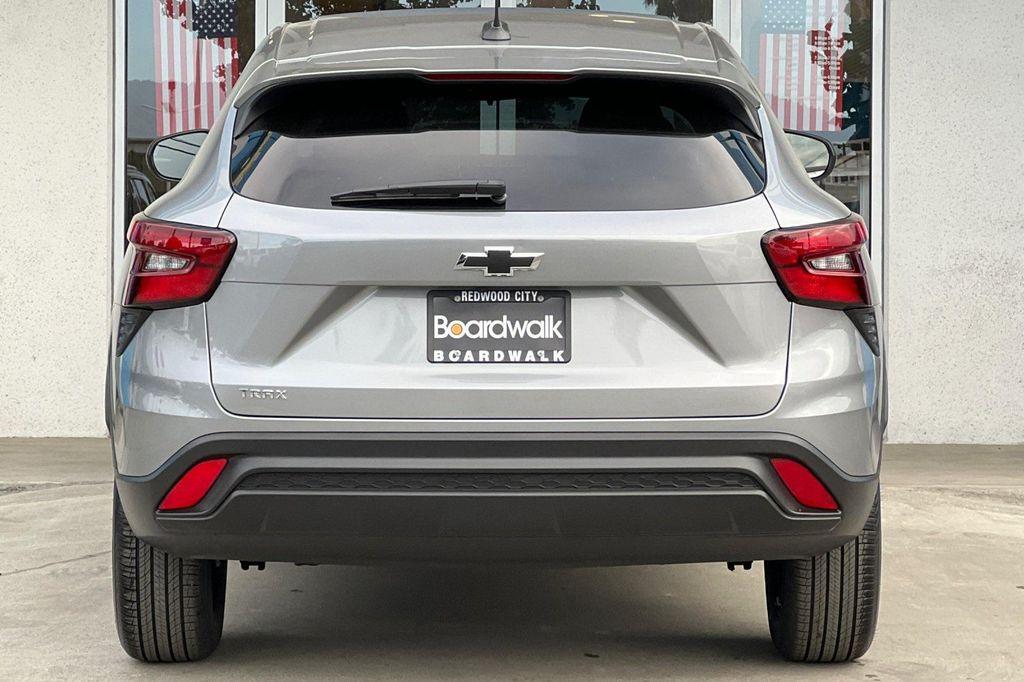 new 2026 Chevrolet Trax car, priced at $23,181