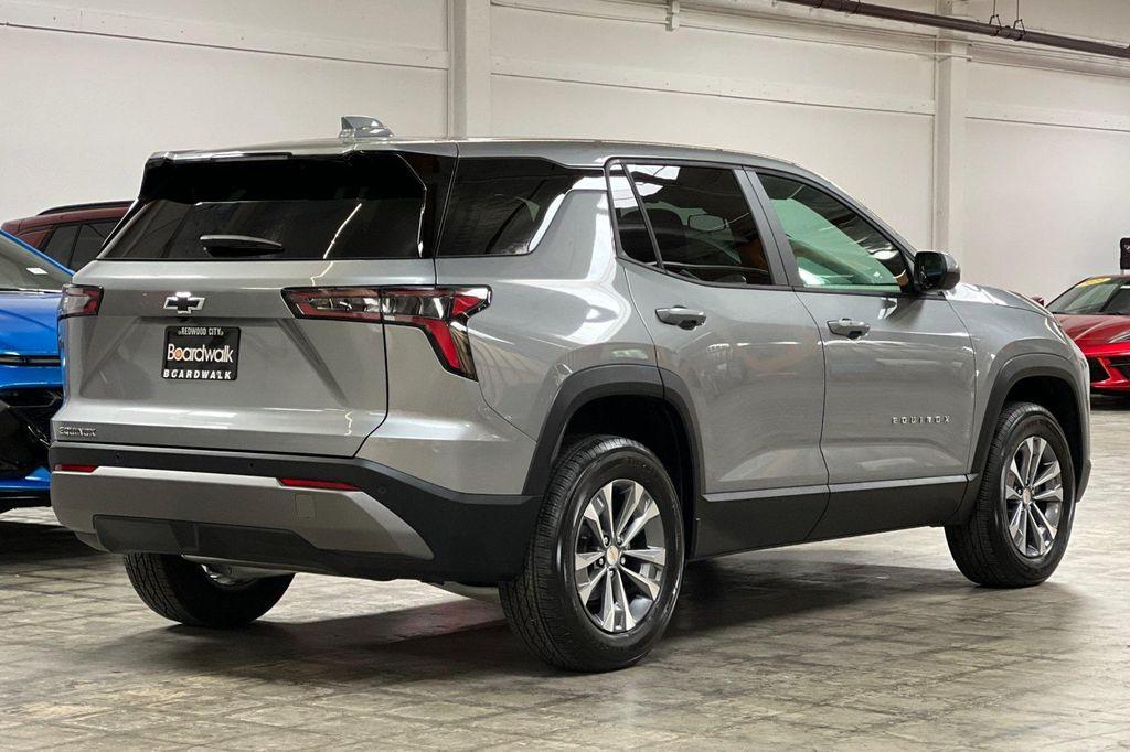 new 2026 Chevrolet Equinox car, priced at $30,017