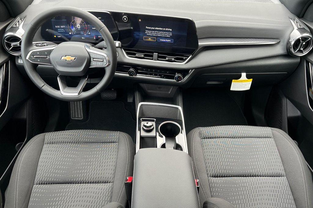 new 2026 Chevrolet Equinox car, priced at $30,017