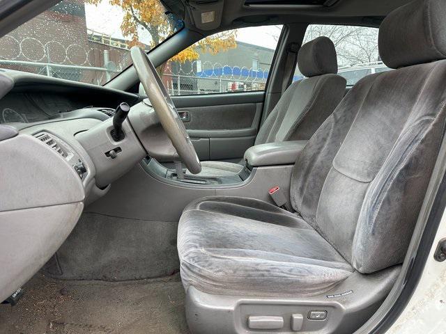 used 2000 Toyota Avalon car, priced at $6,098