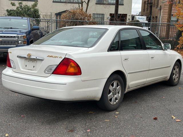 used 2000 Toyota Avalon car, priced at $6,098