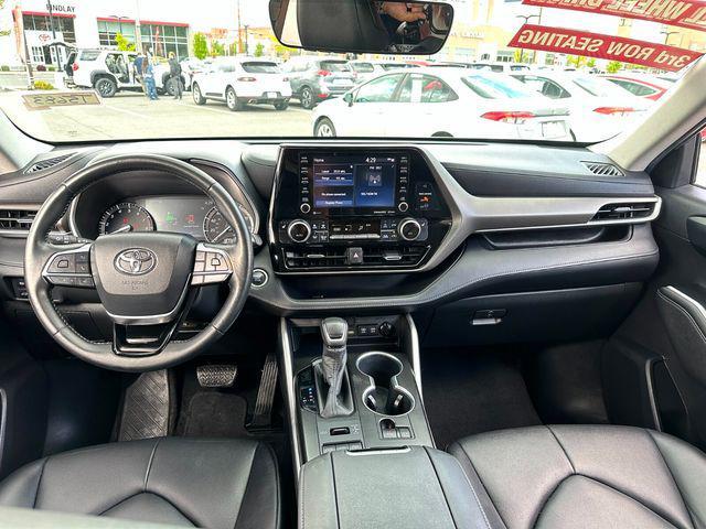 used 2020 Toyota Highlander car, priced at $34,087