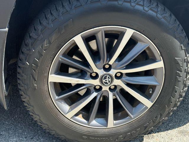used 2018 Toyota Highlander car, priced at $23,595