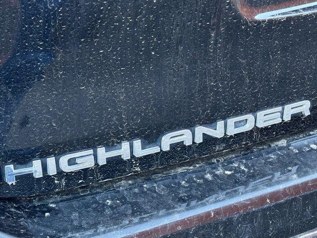 used 2021 Toyota Highlander Hybrid car, priced at $37,995