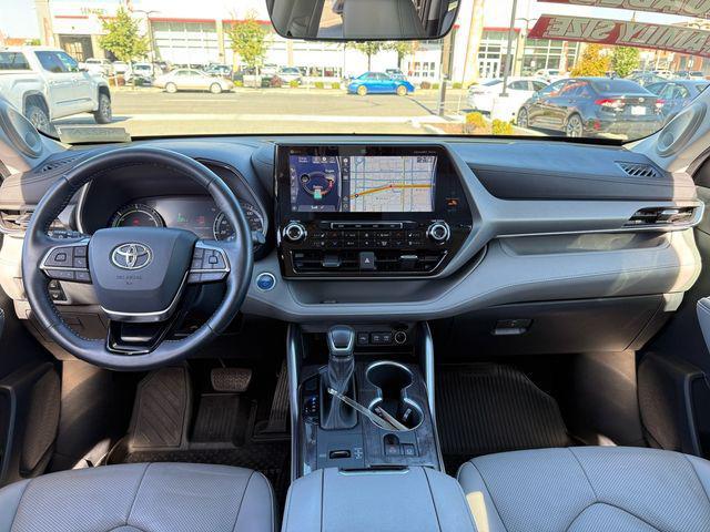 used 2021 Toyota Highlander Hybrid car, priced at $36,363