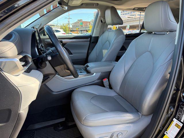 used 2021 Toyota Highlander Hybrid car, priced at $36,363
