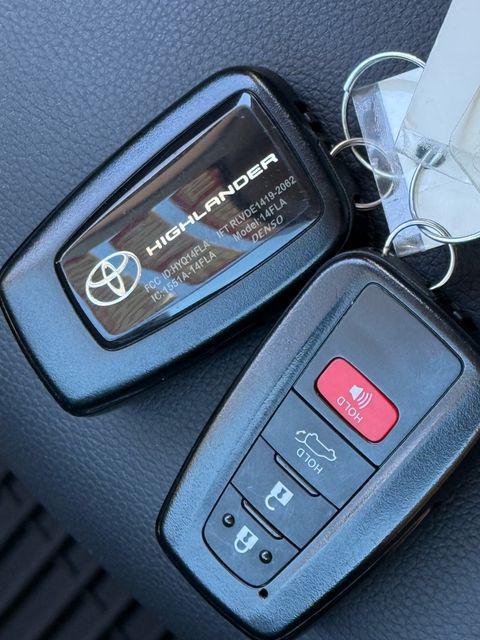 used 2023 Toyota Highlander car, priced at $41,995