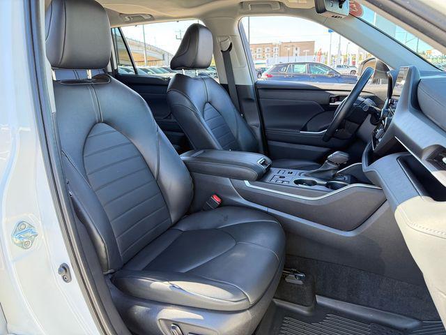 used 2023 Toyota Highlander car, priced at $41,995
