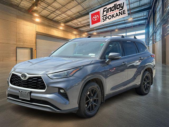 used 2021 Toyota Highlander car, priced at $31,995