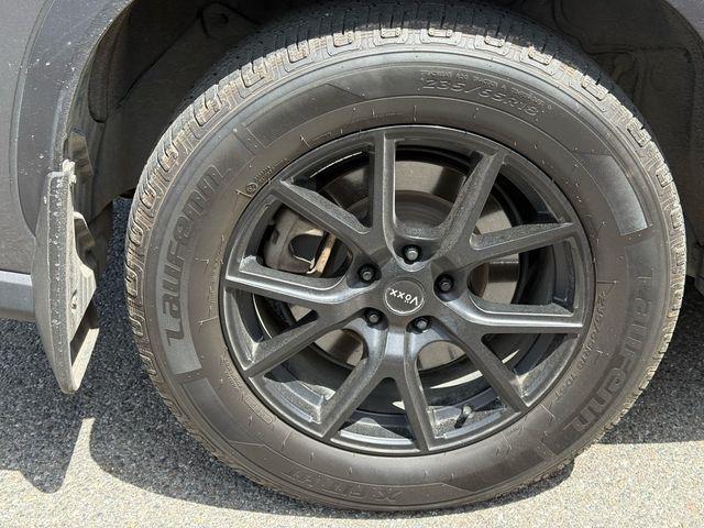 used 2021 Toyota Highlander car, priced at $31,995