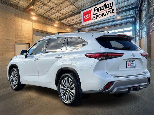 used 2021 Toyota Highlander car, priced at $40,995