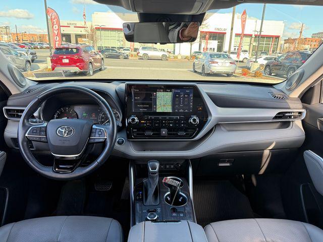 used 2021 Toyota Highlander car, priced at $40,995