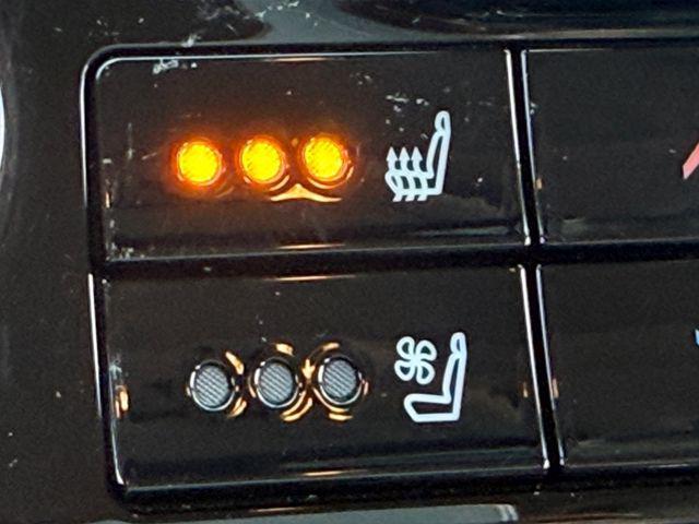 used 2021 Toyota Highlander car, priced at $40,995