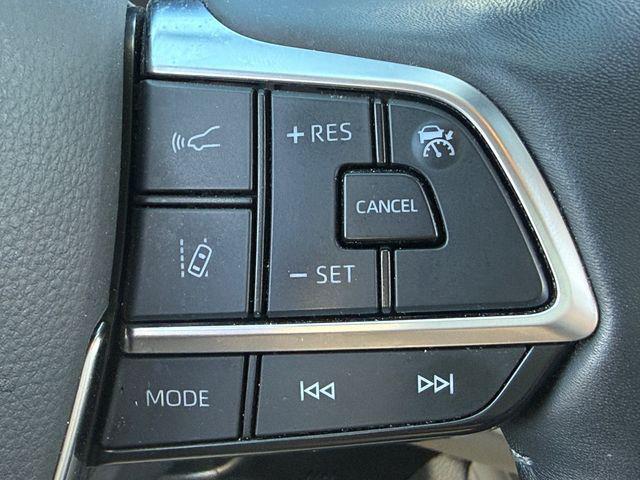 used 2021 Toyota Highlander car, priced at $40,995