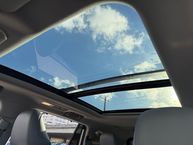 used 2021 Toyota Highlander car, priced at $40,995