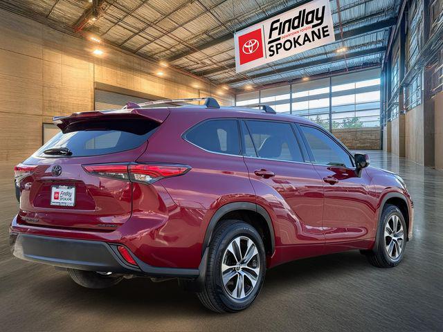 used 2022 Toyota Highlander car, priced at $33,995