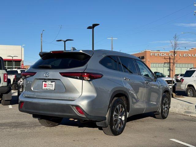 used 2021 Toyota Highlander car, priced at $34,995