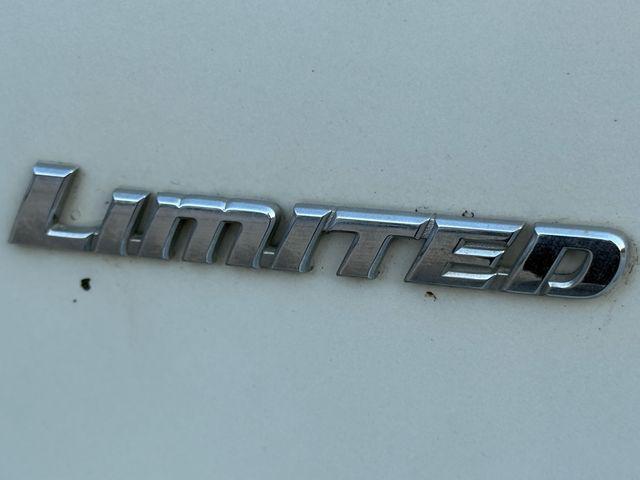 used 2009 Toyota Highlander Hybrid car, priced at $11,995