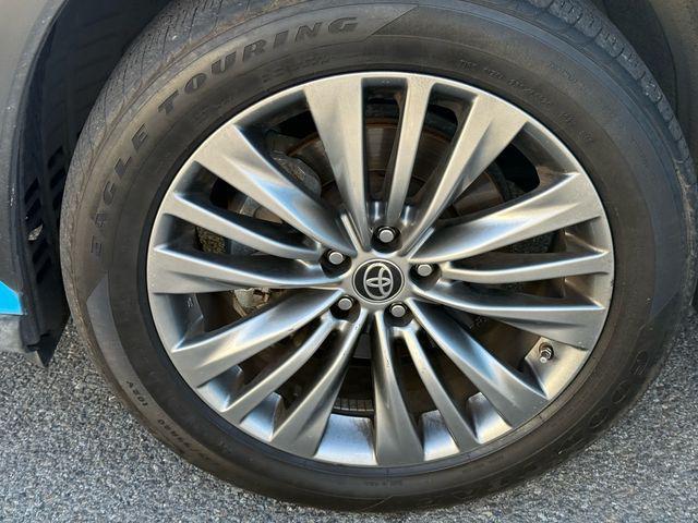 used 2020 Toyota Highlander car, priced at $38,995