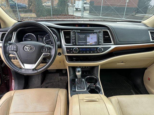 used 2018 Toyota Highlander car, priced at $19,817