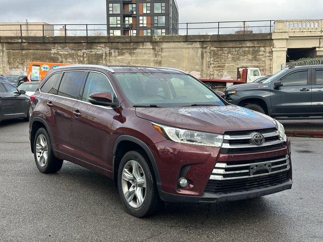 used 2018 Toyota Highlander car, priced at $19,817