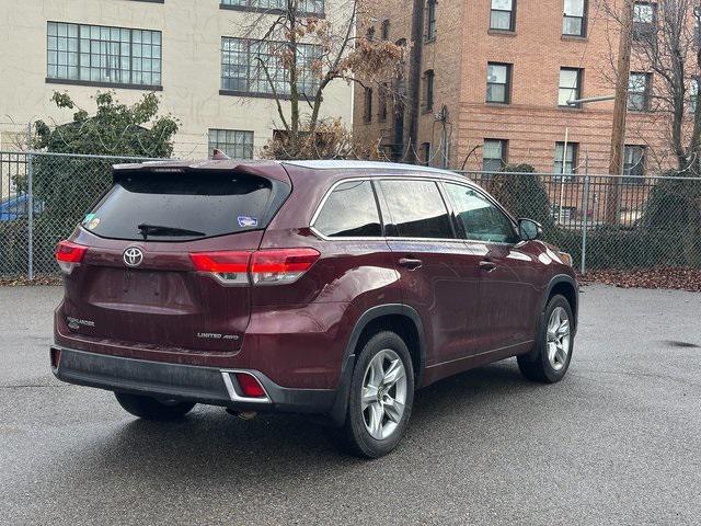 used 2018 Toyota Highlander car, priced at $19,817