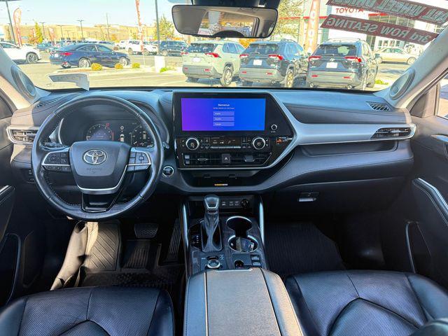 used 2023 Toyota Highlander car, priced at $39,177