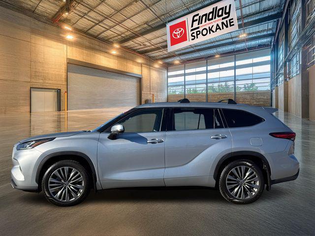 used 2023 Toyota Highlander car, priced at $39,177