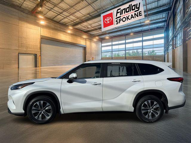 used 2023 Toyota Highlander car, priced at $36,737