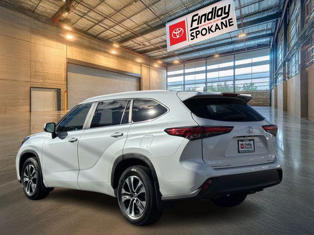 used 2023 Toyota Highlander car, priced at $36,737