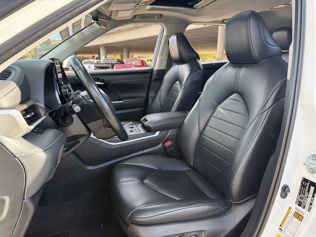 used 2023 Toyota Highlander car, priced at $36,737